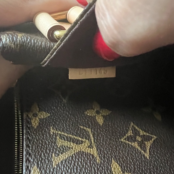 NEW LOUIS VUITTON  Monogram Menilmontant MM - Picture 16 of 16